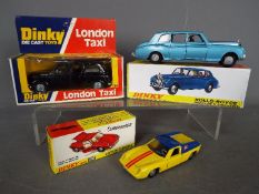 Dinky Toys - Three boxed Dinky Toys.