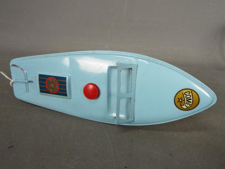 Sutcliffe Models - An unboxed tinplate clockwork Sutcliffe Comet Speedboat. - Image 3 of 6