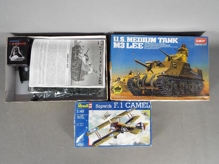 Revell, Academy - a 1:35 scale U.S Medium Tank M3 Lee model kit by Academy, model No.