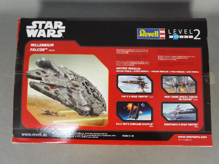 Revell, Star Wars - A boxed Revell Level 2 Star Wars #06694 Millennium Falcon plastic model kit. - Image 2 of 3