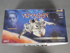 Revell - A boxed Revell #04809 Star Trek Voyager scale plastic model kit of a 'Maquis Fighter'.