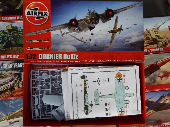 Airfix - A collection of 13 boxed Airfix model kits in various scales. - Image 2 of 3