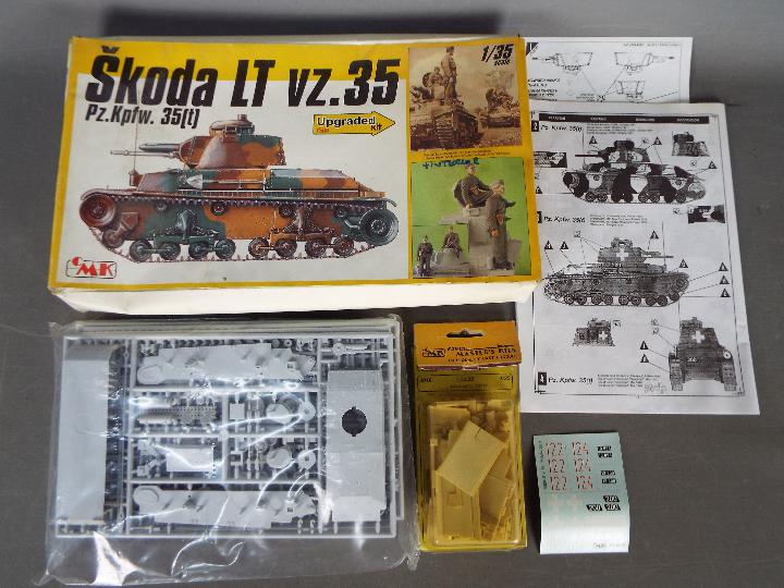 CMK, Dragon, Tristar - Three boxed plastic military vehicle model kits in 1:35 scale. - Image 4 of 4