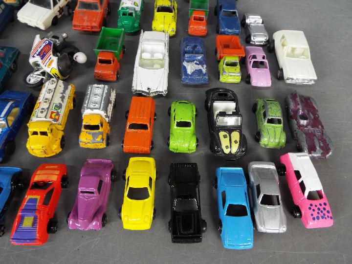 Ertl - Budgie - Tootsietoy - A lot of over 50 loose diecast and plastic vehicles in various scales - Image 3 of 5