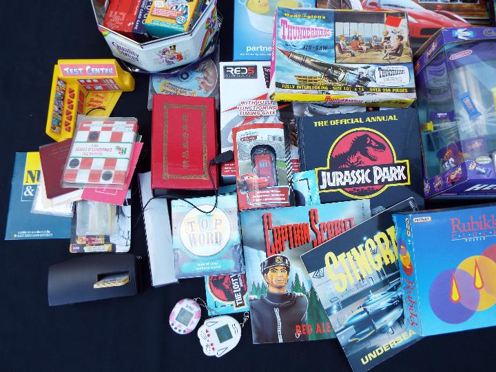 Waddingtons - Matchbox - A mixed lot of boxed and loose games, - Image 2 of 5