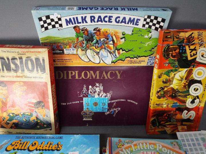 ETC - Peter Pan - Parker - A lot of 11 vintage board games including Scoop, Diplomacy, Ghost Castle. - Image 4 of 4