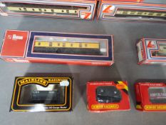 Lima, Hornby, Mainline - A boxed siding of 13 OO gauge items of passenger and freight rolling stock.