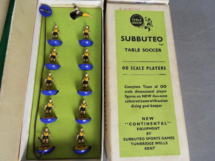 Subbuteo - A collection of vintage Subbuteo including Continental set with floodlighting, - Image 5 of 6