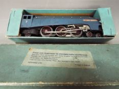 Hornby Dublo - A boxed Hornby Dublo 3-Rail EDL1 4-6-2 Streamlined Locomotive Op.No.