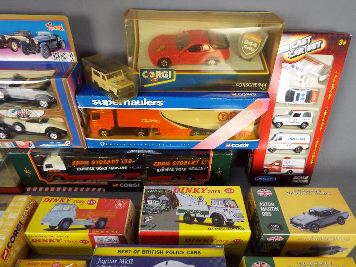 Atlas Dinky - Corgi - Vanguards - A lot of 19 boxed and one loose diecast vehicles in various - Image 4 of 4