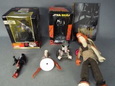 Tiger - Spearmark - Applause - A mixed lot of Star Wars toys including boxed Destroyer Droid room