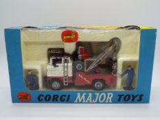 Corgi Toys - A boxed Corgi Majors #1142 Holmes Wrecker Recovery Vehicle with Ford Tilt Cab.