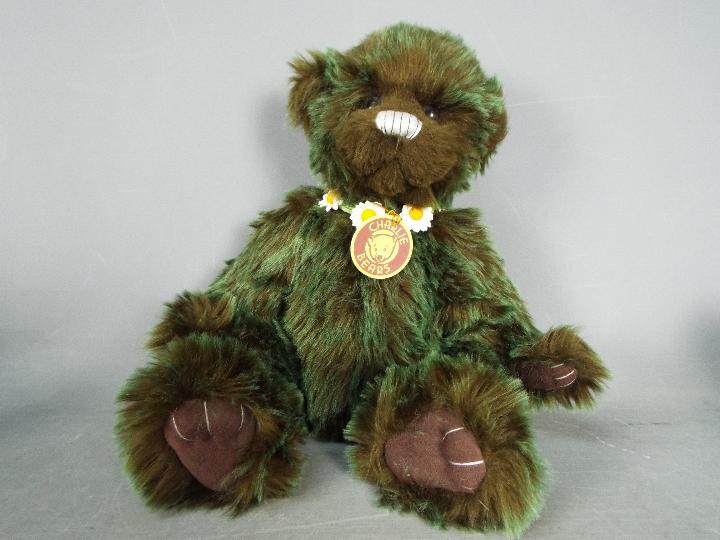 Charlie Bears - A Charlie Bears soft toy teddy bear 'Daisychain' CB631297B,