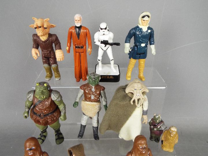 Star Wars - LFL - GMFGI - A lot of 20 loose Star Wars figures and pencil toppers. Lot includes 3. - Image 2 of 3