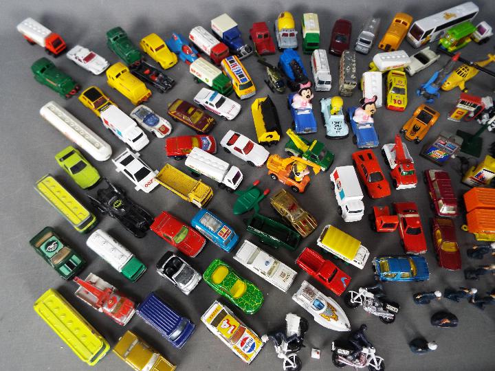 Matchbox - Corgi - Majorette - A collection of over 60 loose diecast vehicles and accessories in - Image 2 of 4
