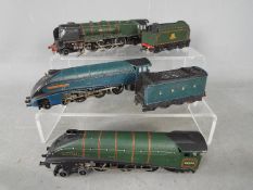 Hornby Dublo - Three unboxed Hornby Dublo 3-rail locomotives.