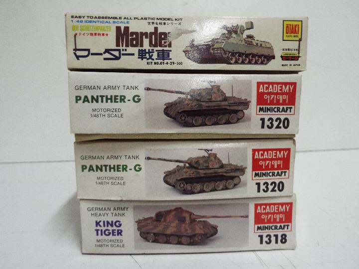 Academy - Minicraft - Otaki - A lot of 4 unmade 1/48 scale motorized tank model kits including # - Image 2 of 2