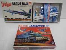 IMAI, Captain Scarlet, Gerry Anderson - Two vintage plastic 'Captain Scarlet' model kits from IMAI.