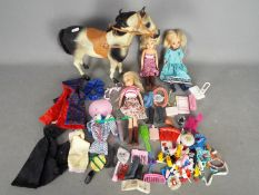 Sindy - A collection of 3 Sindy dolls,