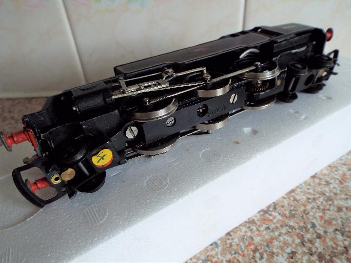 Wrenn - an OO gauge diecast standard tank locomotive, BR black livery 2-6-4 op no 80104 # W2218A, - Image 4 of 4