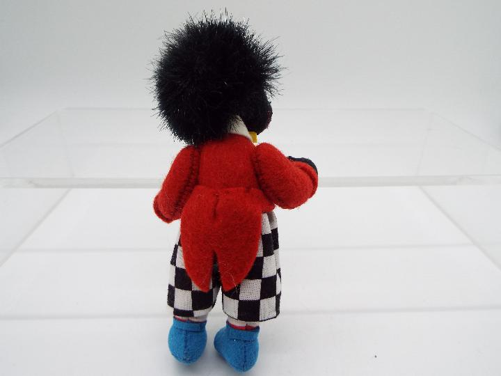 Deb Canham Artist Designs - a Deb Canham bear entitled Chilli Peppers issued in a limited edition - Image 5 of 5