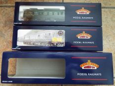 Bachmann Branch-Line Blue Riband - a DCC Ready OO gauge two-car unit,