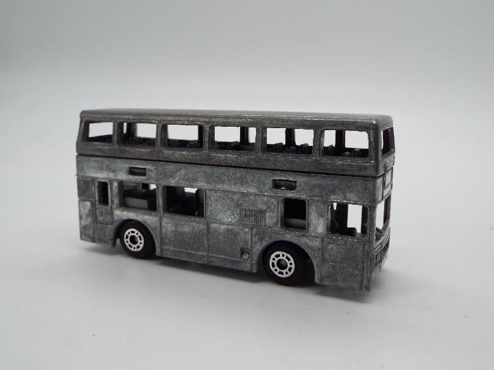 Matchbox - A 'First Shot' UK (Enfield) produced model of a Matchbox MB17 London Bus. - Image 2 of 6