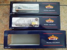 Bachmann Branch-Line Blue Riband - a DCC Ready OO gauge two-car unit,