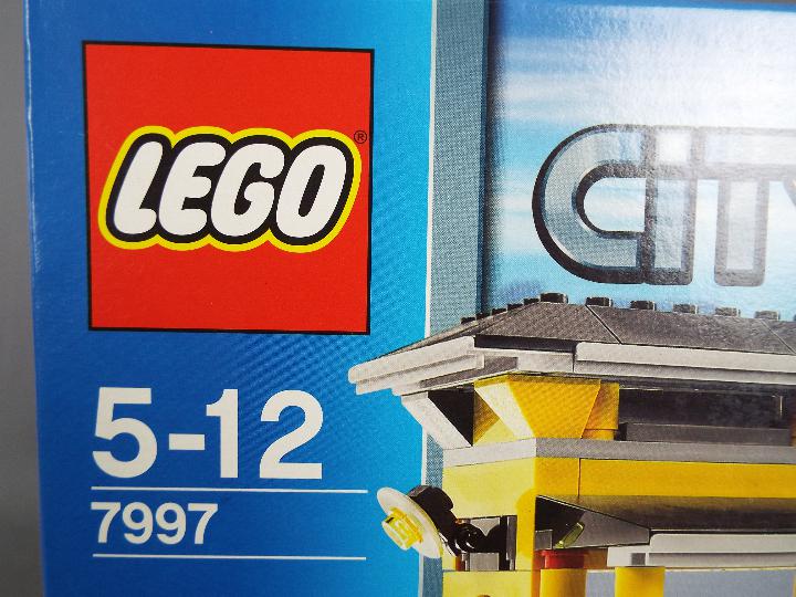 LEGO - Lego City series Railway Station # 7997 still factory sealed in it's box which appears Mint. - Image 3 of 3