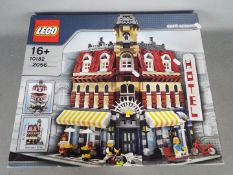 LEGO - # 10182 Lego Cafe Corner,