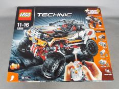 LEGO - Boxed Lego Technic # 9398 remote control off road crawler.