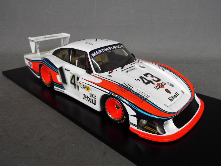 Spark - Porsche 935/78 Le Mans # 18S030 in 1:18 scale The car appears Mint but there is an aerial - Image 4 of 7