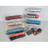 Hornby, Trix, Others - A grouping of unboxed OO gauge locomotives.