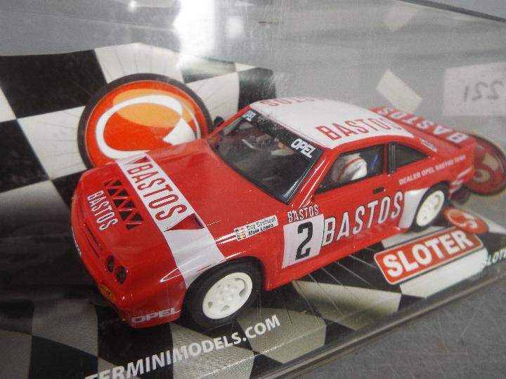 Sloter - 3 x Opel Manta 400 slot cars, # 430103 in Rothmans livery, # 9505 in Opel Team livery, - Image 2 of 4