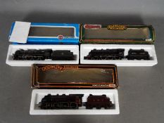 Mainline, Airfix - Three boxed OO gauge steam locomotives and tenders.