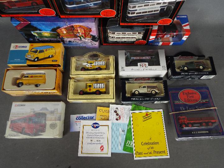 EFE, Matchbox, Lledo, Corgi - A collection of boxed diecast model vehicles in various scales. - Image 2 of 3