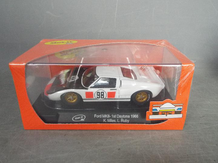 Slot.it - McLaren F1 GTR-Le Mans slot car # CA10f, Ford MkII 1966 Daytona slot car # CA20b. - Image 2 of 3