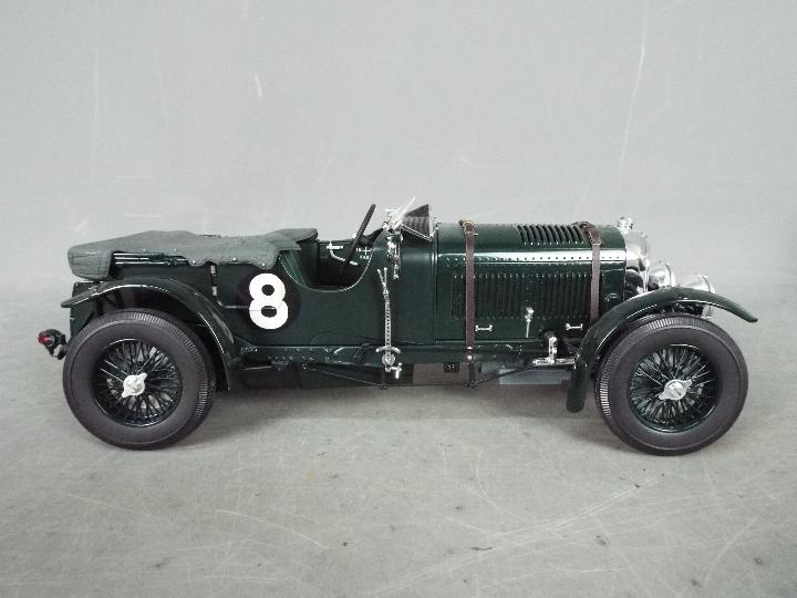 Minichamps - 1930 Bentley 'Blower' 4.5 litre Le Mans in 1:18 scale. - Image 3 of 6