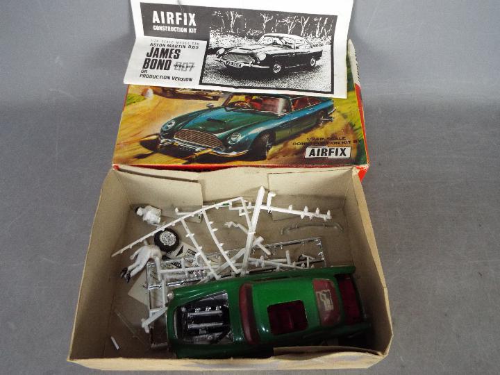 Airfix, Revell, Aoshima - Five boxed plastic model kits in various scales. - Image 2 of 3