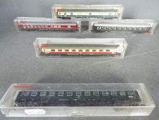 Fleischmann - Five boxed N gauge items of Continental passenger coaches by Fleischmann.