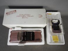 Danbury Mint - Limited edition 1959 Cadillac Eldorado Biarritz in 1:24 scale.