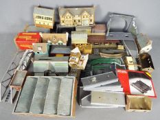 Hornby, Triang, Jouef, Other - A collection of unboxed OO gauge plastic,