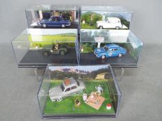 Altaya - 5 x 1:43 scale diorama cars including Renault 4L, Willys Jeep,