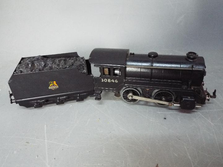 Trix - A Trix Twin Railway 3 Rail train set with boxed track and accessories. - Image 7 of 8