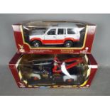 Road Legends - 2 x 1:18 scale vehicles, 1992 Toyota Land Cruiser # 92098 in silver over red,