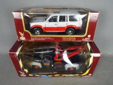 Road Legends - 2 x 1:18 scale vehicles, 1992 Toyota Land Cruiser # 92098 in silver over red,