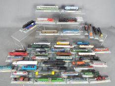 Del Prado - A siding of over 40 unboxed Del Prado N gauge static model locomotives.