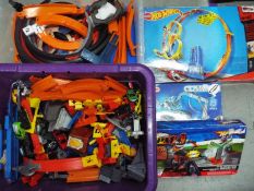 Hot Wheels - A large quantity of Hot Wheels Track Builders track and accessories including two