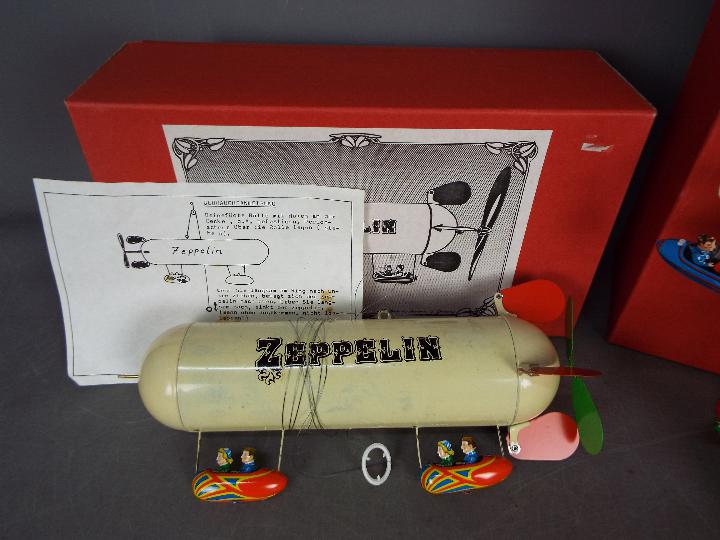 Tinplate - Two boxed modern tinplate toys. - Image 3 of 3