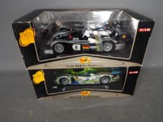 Maisto GT - 2 x Audi R8 Le Mans racing cars in 1:18 scale, # 3881 in 1999 Audi livery,